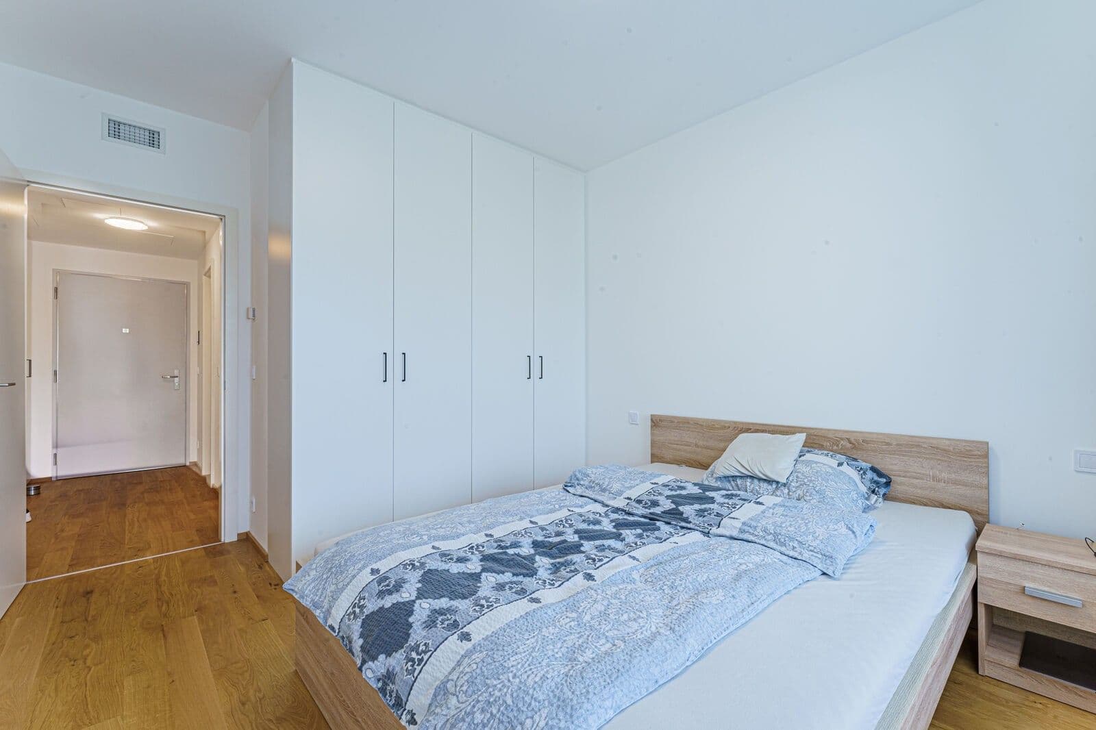 Pronájem bytu 2+kk 59 m², U Komína, Praha, Praha Pronájem bytu 2+kk 59 m², U Komína, Praha, Praha