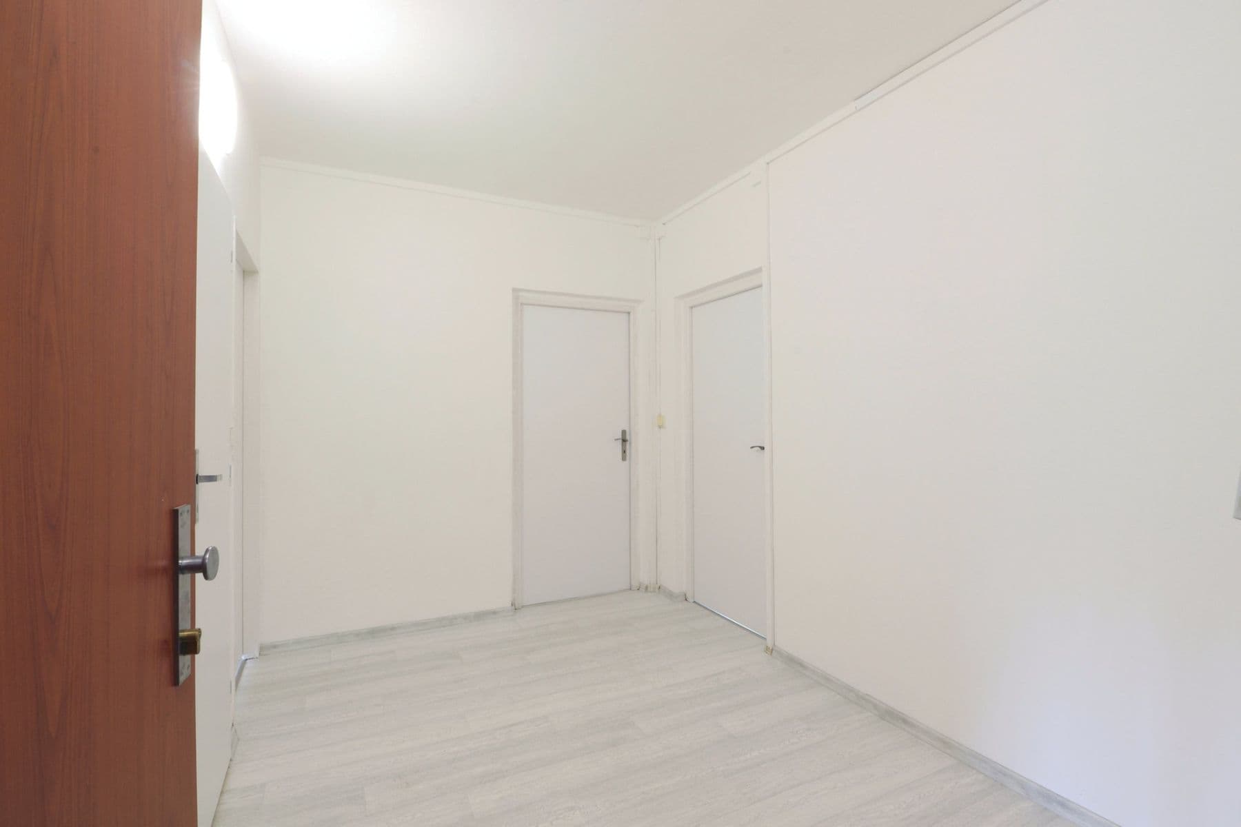 Pronájem bytu 2+1 62 m², Armádní, Milovice, Středočeský kraj Pronájem bytu 2+1 62 m², Armádní, Milovice, Středočeský kraj