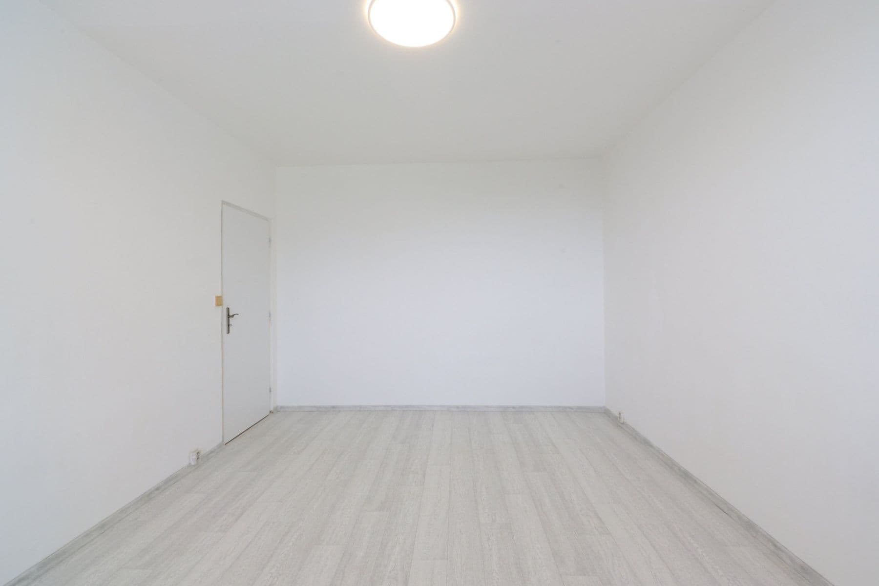 Pronájem bytu 2+1 62 m², Armádní, Milovice, Středočeský kraj Pronájem bytu 2+1 62 m², Armádní, Milovice, Středočeský kraj