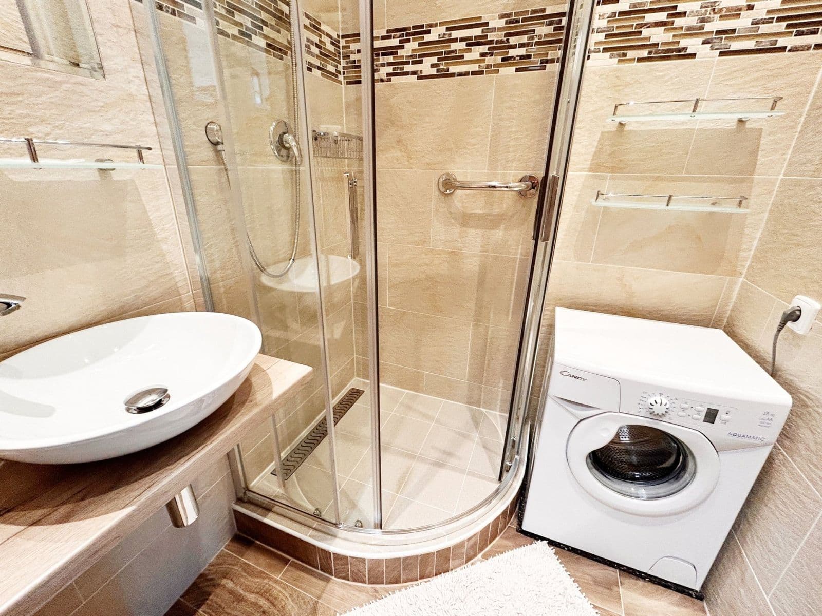 Pronájem bytu 2+1 56 m², Střimelická, Praha, Praha Pronájem bytu 2+1 56 m², Střimelická, Praha, Praha