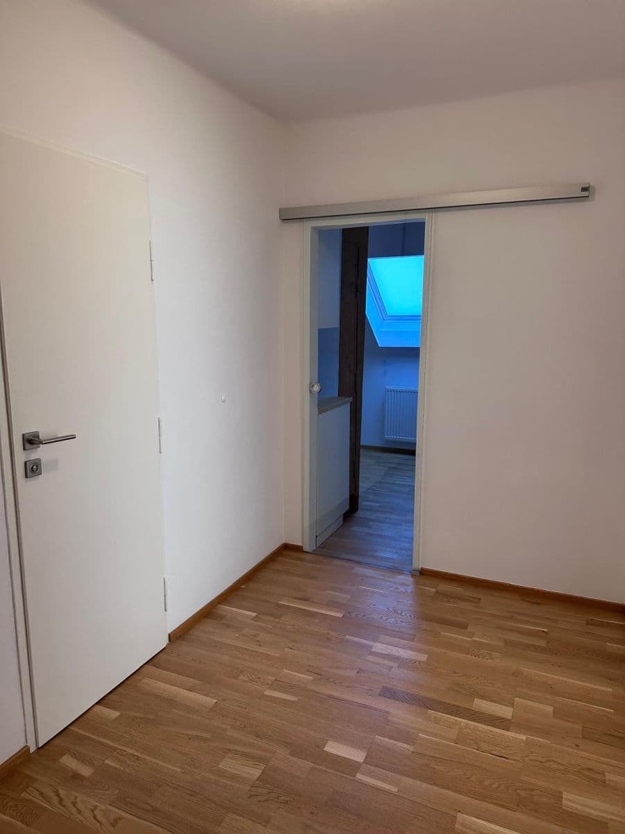 Pronájem bytu 1+1 50 m², Okružní, Praha, Praha Pronájem bytu 1+1 50 m², Okružní, Praha, Praha