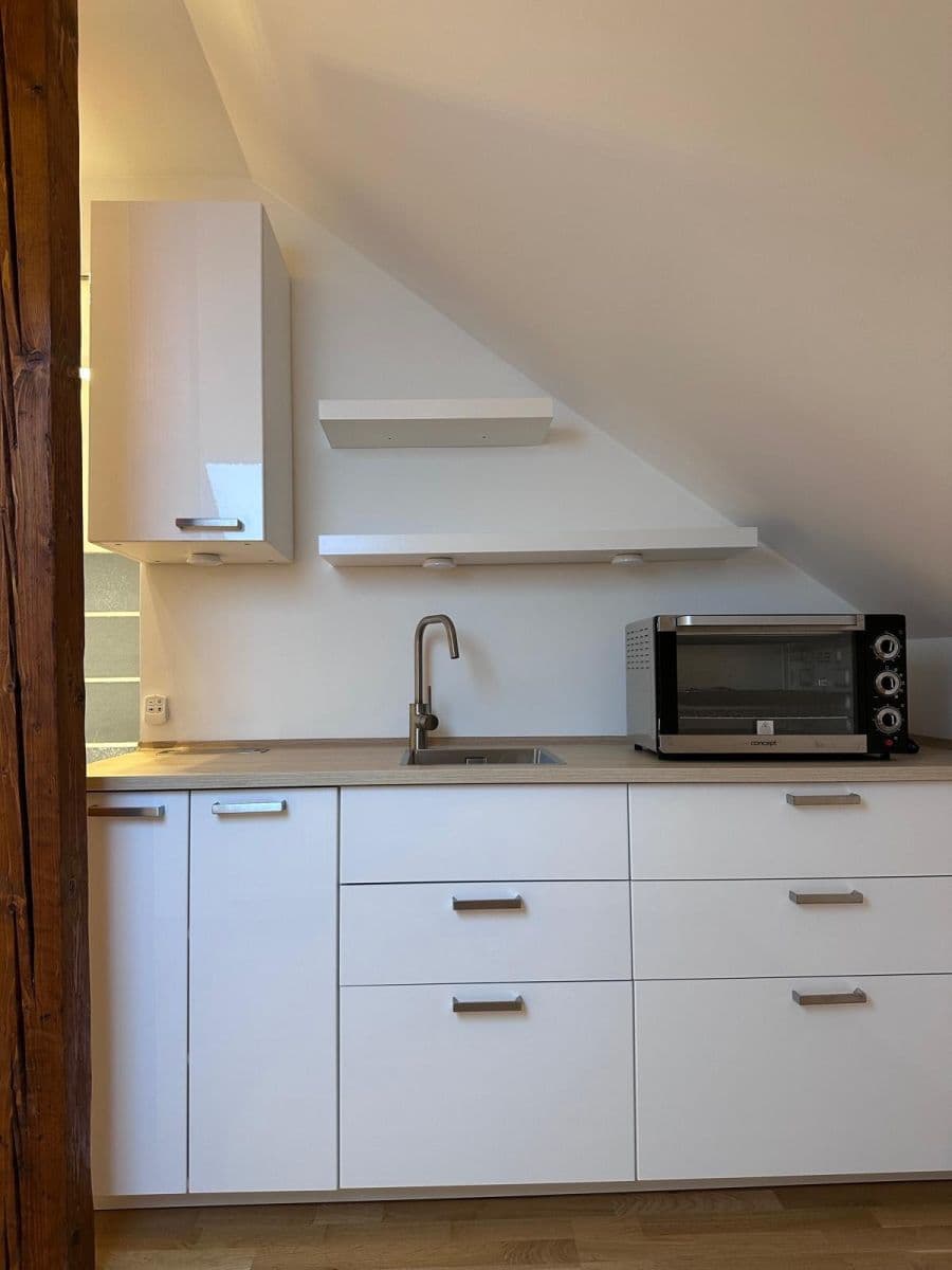 Pronájem bytu 1+1 50 m², Okružní, Praha, Praha Pronájem bytu 1+1 50 m², Okružní, Praha, Praha