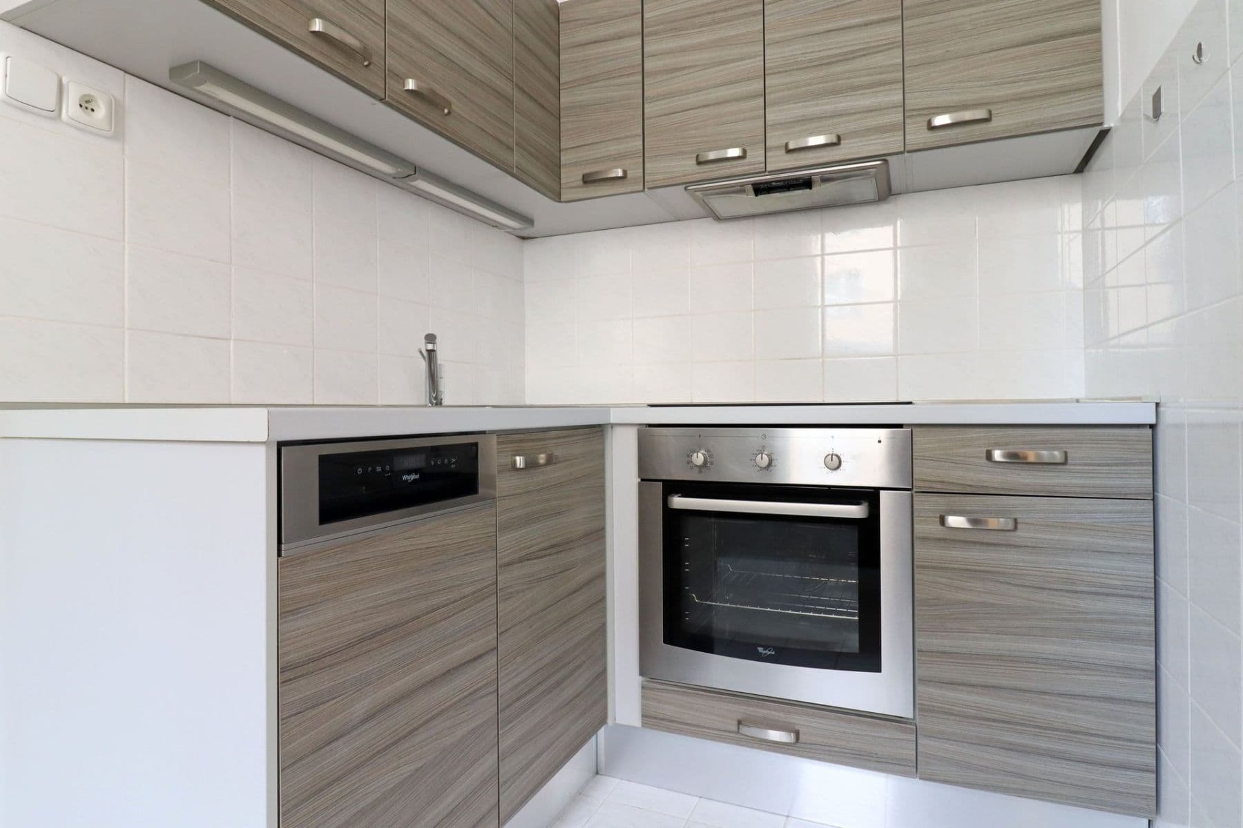 Pronájem bytu 2+1 70 m², U smaltovny, Praha, Praha Pronájem bytu 2+1 70 m², U smaltovny, Praha, Praha