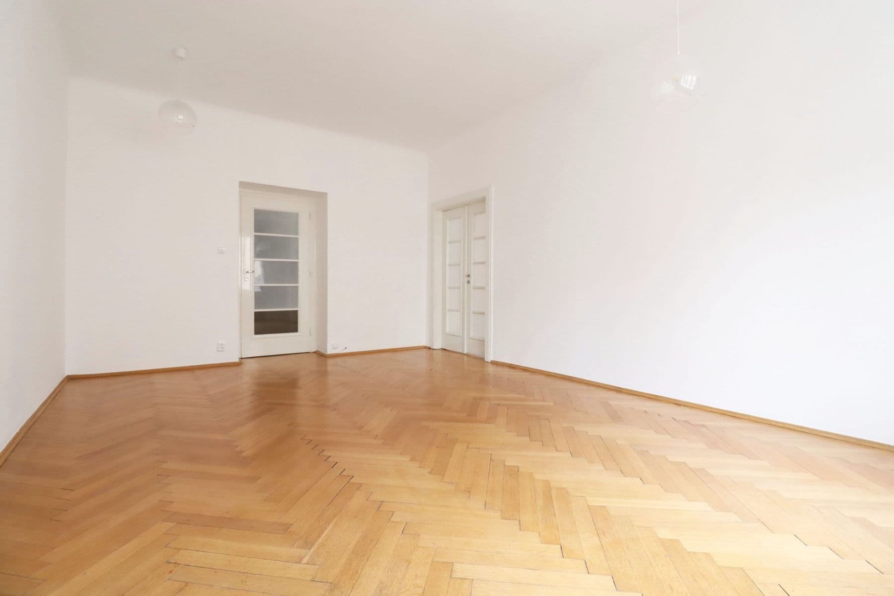 Pronájem bytu 2+1 70 m², U smaltovny, Praha, Praha Pronájem bytu 2+1 70 m², U smaltovny, Praha, Praha