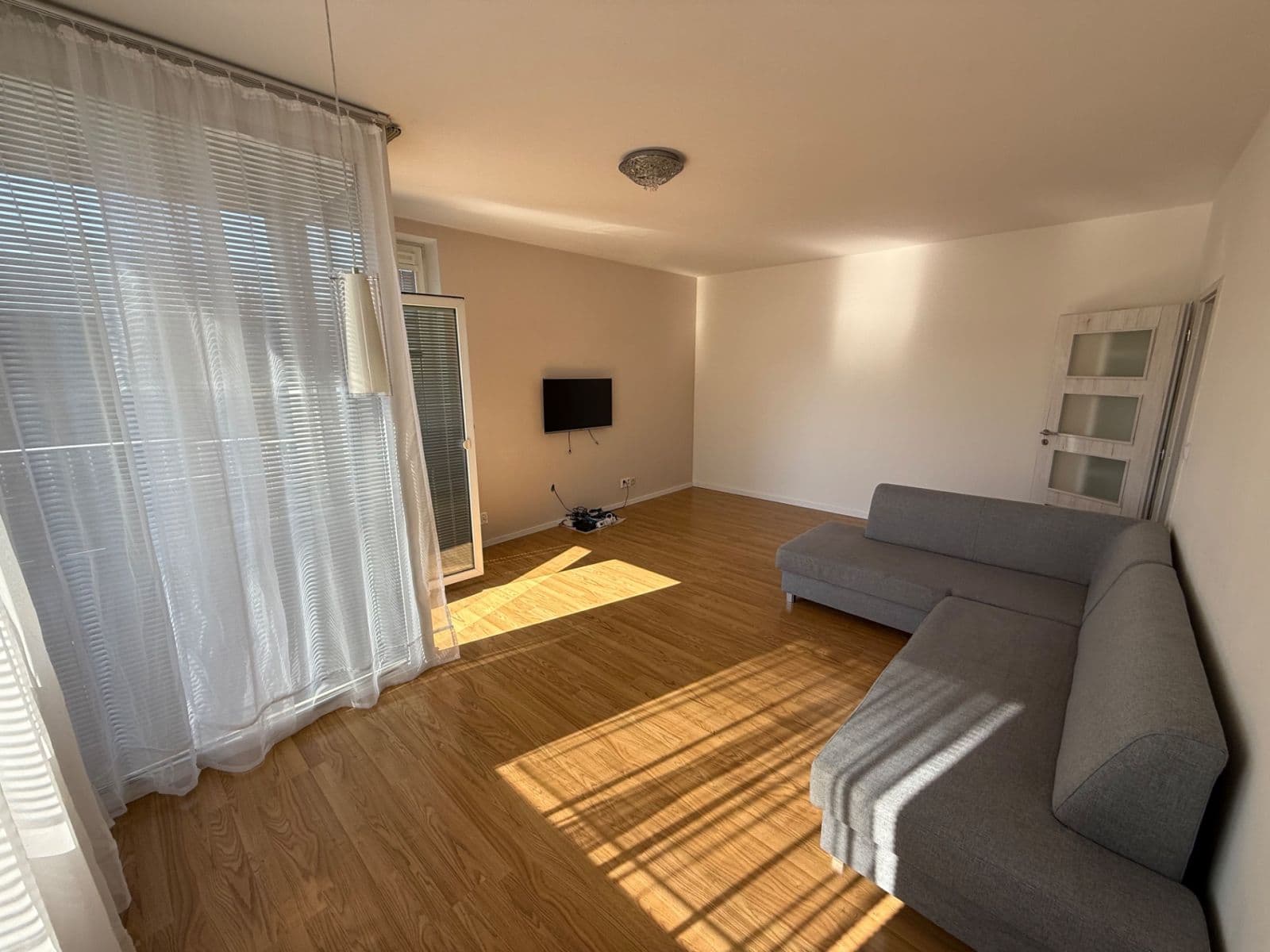 Pronájem bytu 2+kk 56 m², Pastevců, Praha, Praha Pronájem bytu 2+kk 56 m², Pastevců, Praha, Praha