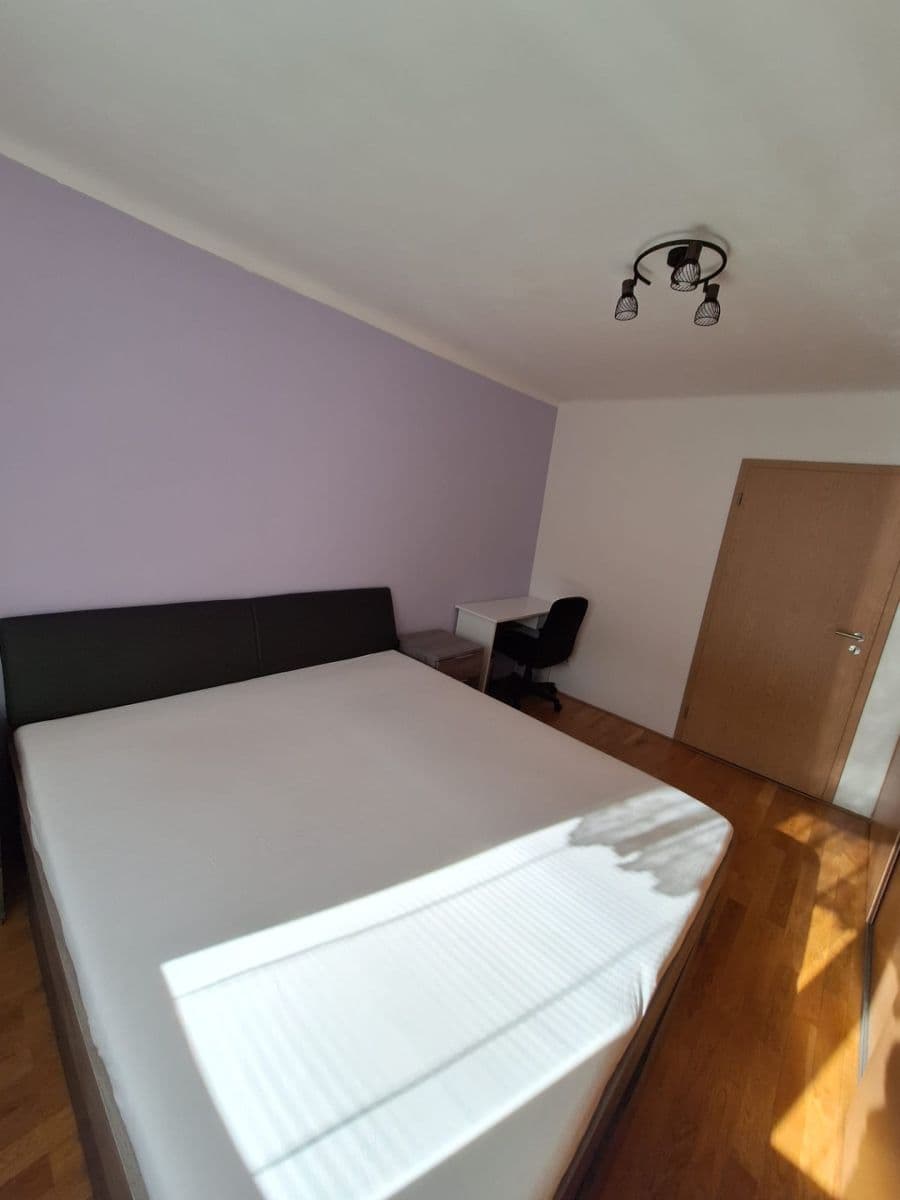 Pronájem bytu 2+1 51 m², Helsinská, Kladno, Středočeský kraj Pronájem bytu 2+1 51 m², Helsinská, Kladno, Středočeský kraj