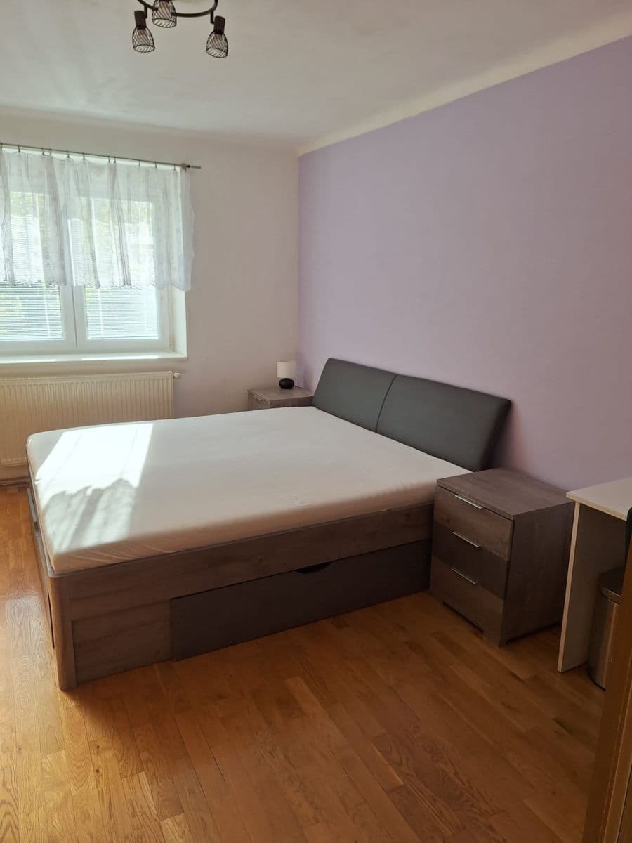 Pronájem bytu 2+1 51 m², Helsinská, Kladno, Středočeský kraj Pronájem bytu 2+1 51 m², Helsinská, Kladno, Středočeský kraj