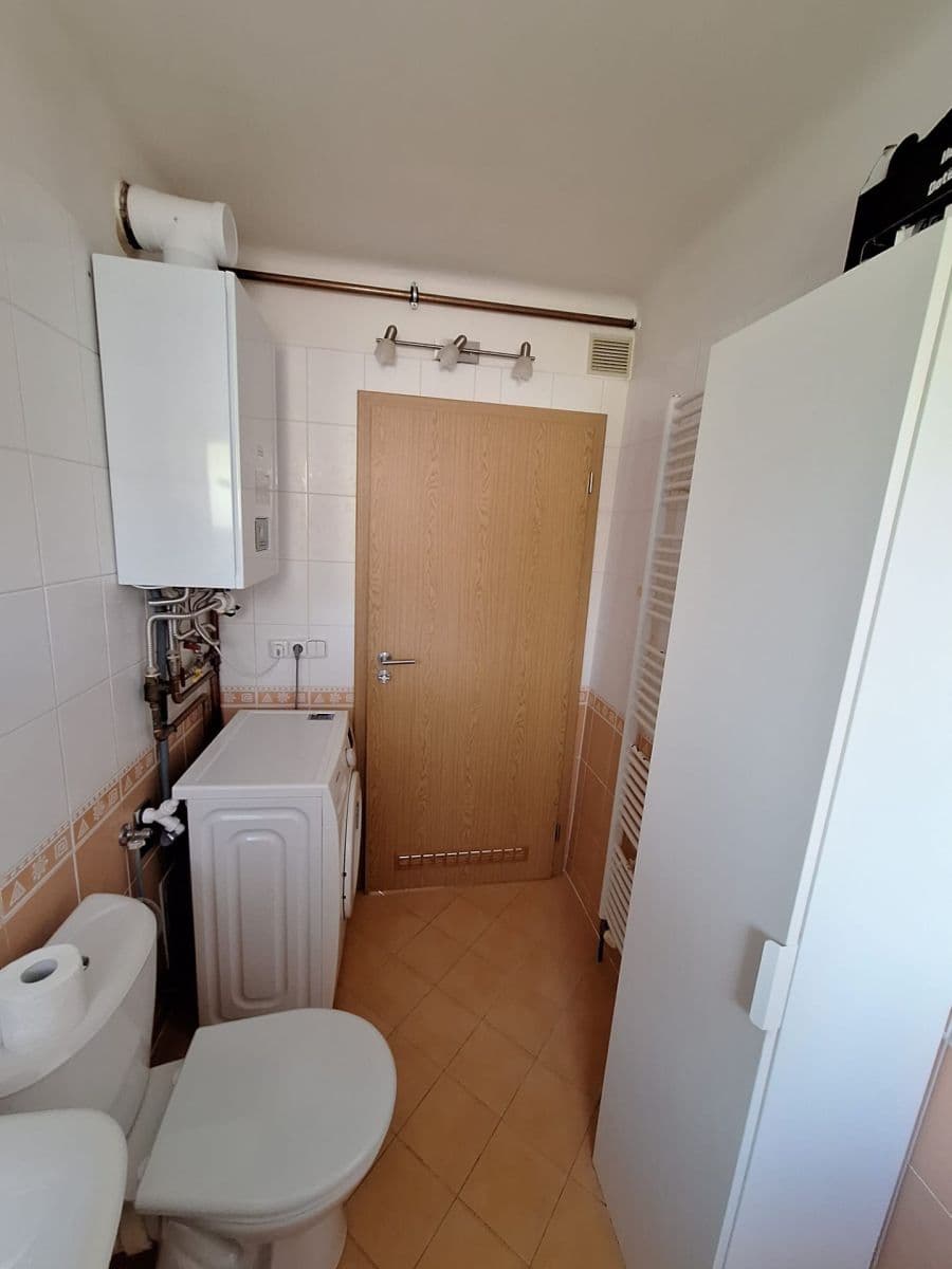 Pronájem bytu 2+1 51 m², Helsinská, Kladno, Středočeský kraj Pronájem bytu 2+1 51 m², Helsinská, Kladno, Středočeský kraj