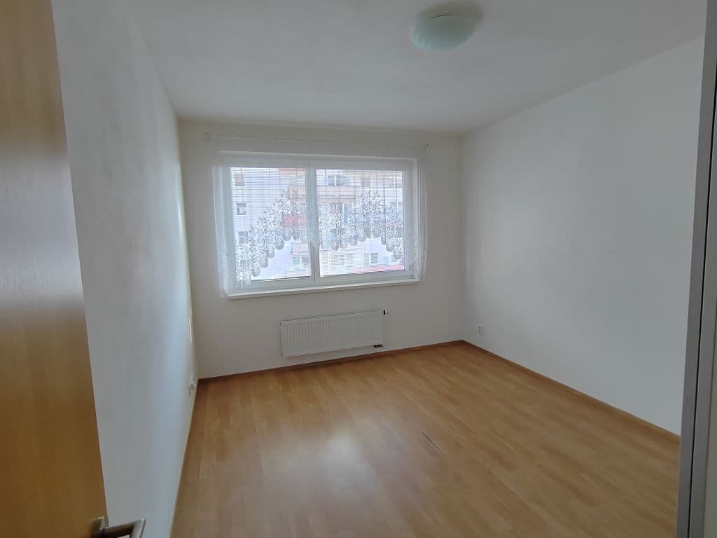 Pronájem bytu 2+kk 56 m², Modenská, Praha, Praha Pronájem bytu 2+kk 56 m², Modenská, Praha, Praha
