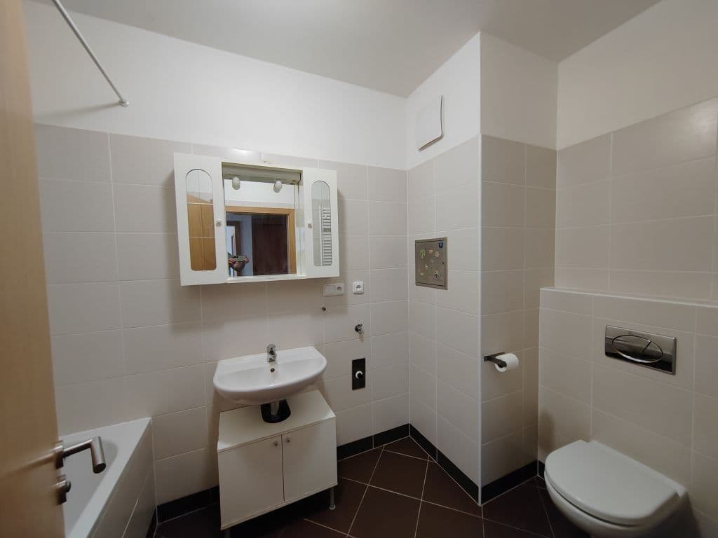 Pronájem bytu 2+kk 56 m², Modenská, Praha, Praha Pronájem bytu 2+kk 56 m², Modenská, Praha, Praha