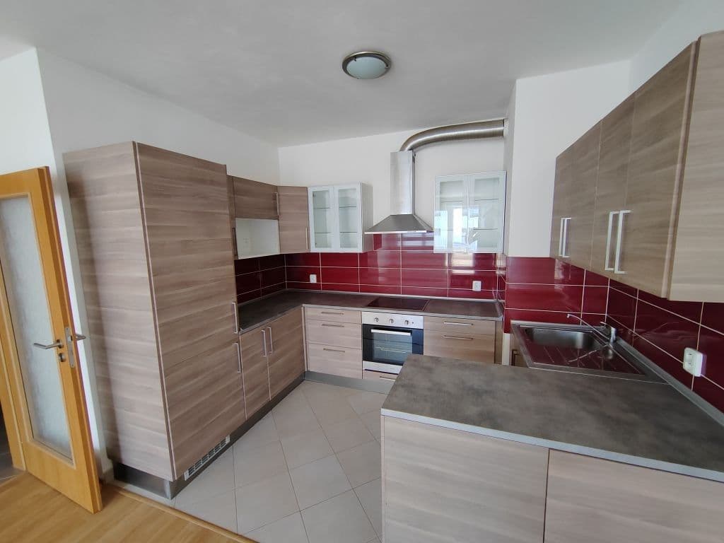 Pronájem bytu 2+kk 56 m², Modenská, Praha, Praha Pronájem bytu 2+kk 56 m², Modenská, Praha, Praha
