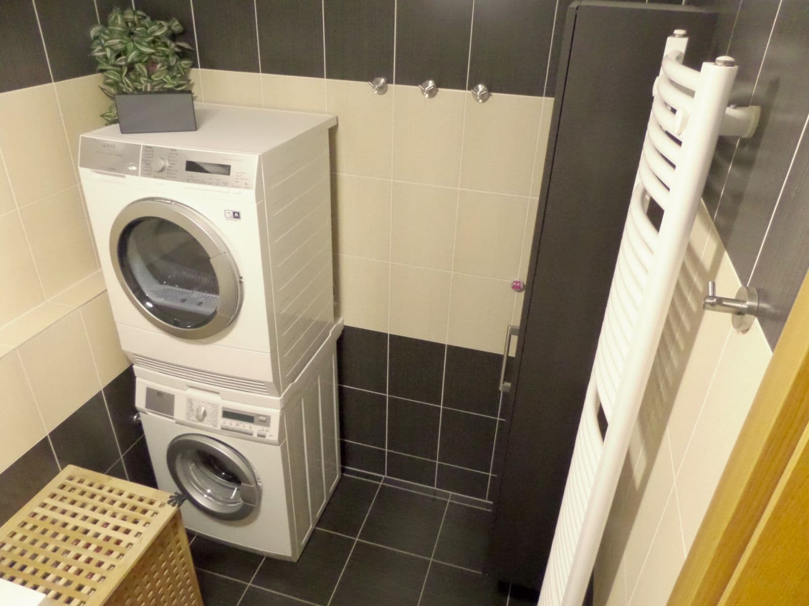 Pronájem bytu 3+kk 93 m², Nademlejnská, Praha, Praha Pronájem bytu 3+kk 93 m², Nademlejnská, Praha, Praha