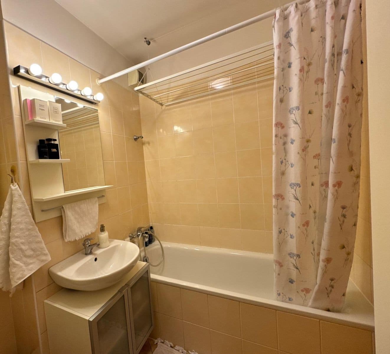 Pronájem bytu 2+kk 41 m², Werichova, Praha, Praha Pronájem bytu 2+kk 41 m², Werichova, Praha, Praha