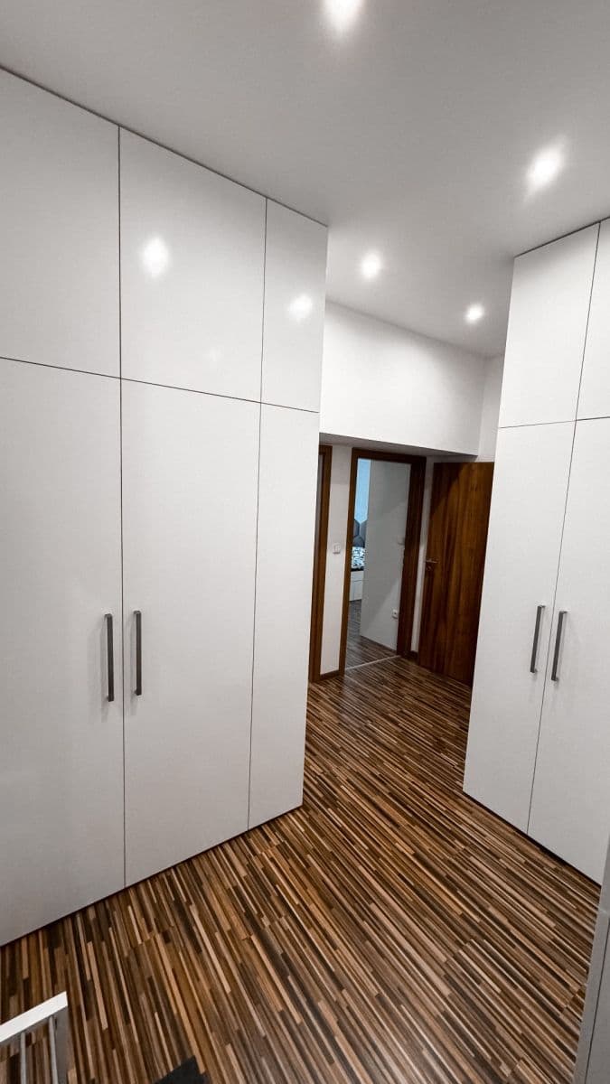 Pronájem bytu 2+kk 54 m², Holandská, Praha, Praha Pronájem bytu 2+kk 54 m², Holandská, Praha, Praha