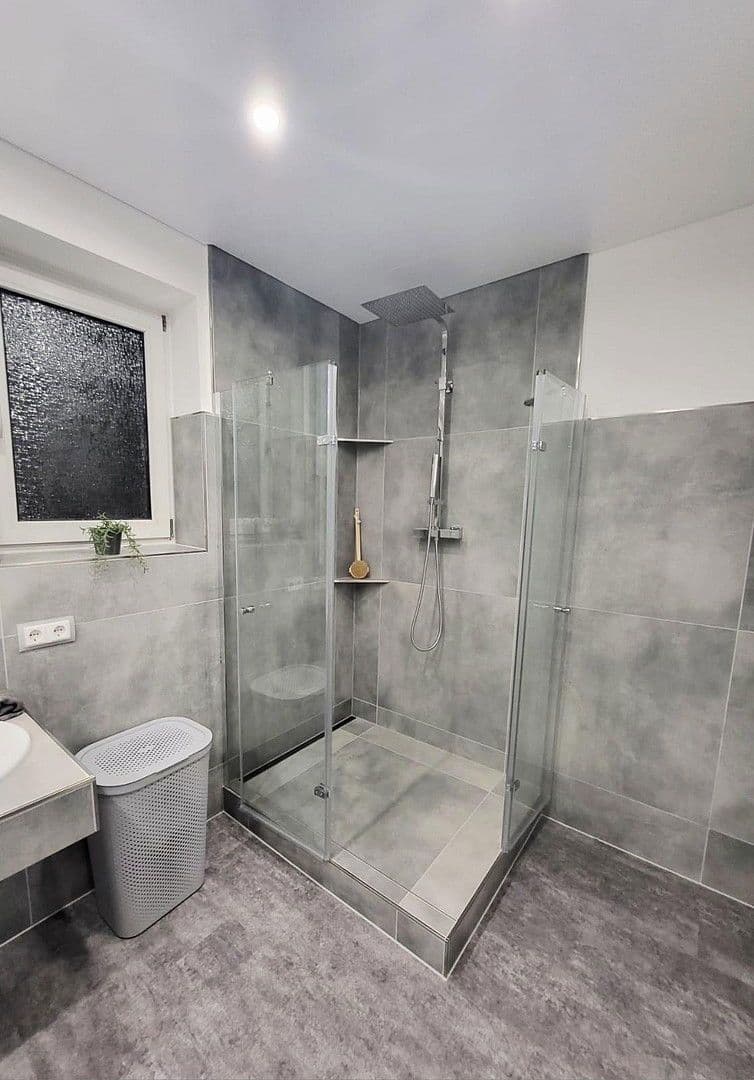 Prodej bytu 3+kk 106 m², Mulheim an der Ruhr, Severní Porýní-Vestfálsko Prodej bytu 3+kk 106 m², Mulheim an der Ruhr, Severní Porýní-Vestfálsko