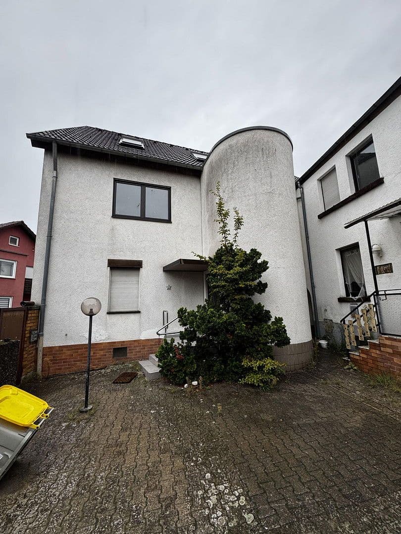 Pronájem bytu 3+1 110 m², Atzelbuckelstraße 5, Mannheim, Bádensko-Württembersko Pronájem bytu 3+1 110 m², Atzelbuckelstraße 5, Mannheim, Bádensko-Württembersko