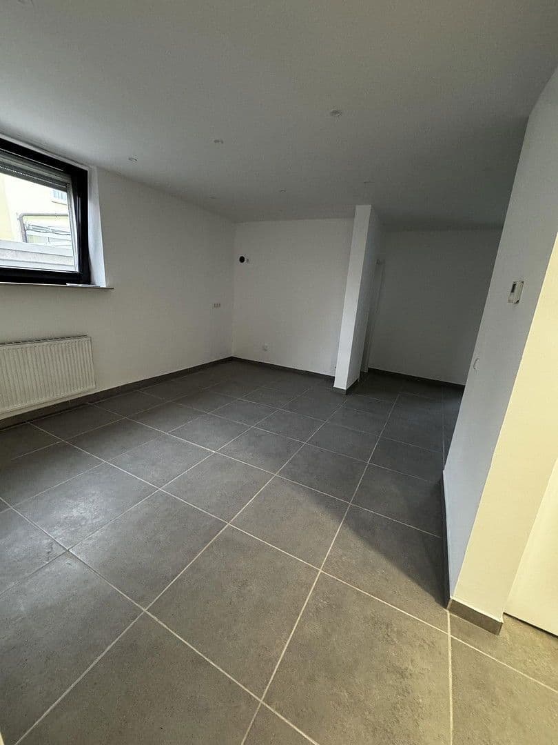 Pronájem bytu 3+1 110 m², Atzelbuckelstraße 5, Mannheim, Bádensko-Württembersko Pronájem bytu 3+1 110 m², Atzelbuckelstraße 5, Mannheim, Bádensko-Württembersko