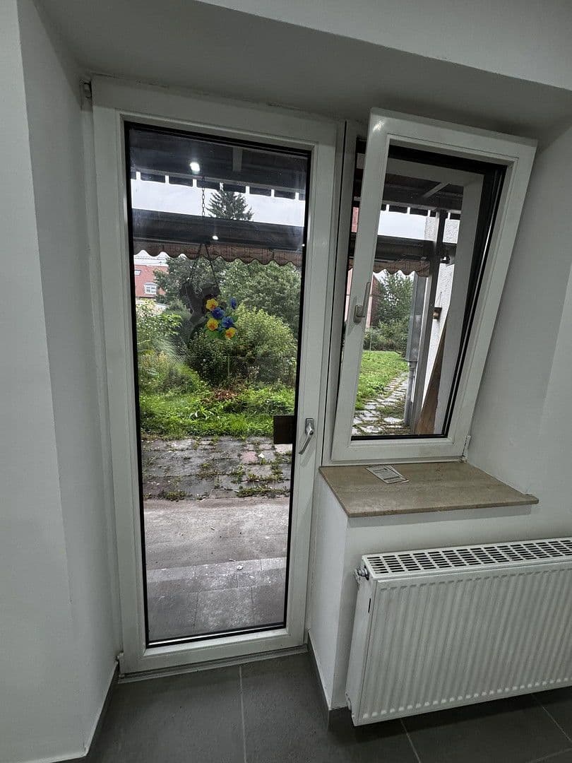 Pronájem bytu 3+1 110 m², Atzelbuckelstraße 5, Mannheim, Bádensko-Württembersko Pronájem bytu 3+1 110 m², Atzelbuckelstraße 5, Mannheim, Bádensko-Württembersko