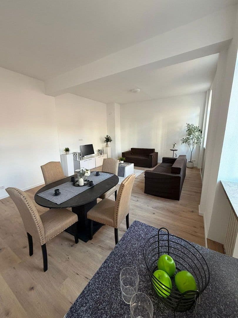 Prodej bytu 4+1 103 m², Weinstraße 102, Edenkoben, Porýní-Falc Prodej bytu 4+1 103 m², Weinstraße 102, Edenkoben, Porýní-Falc