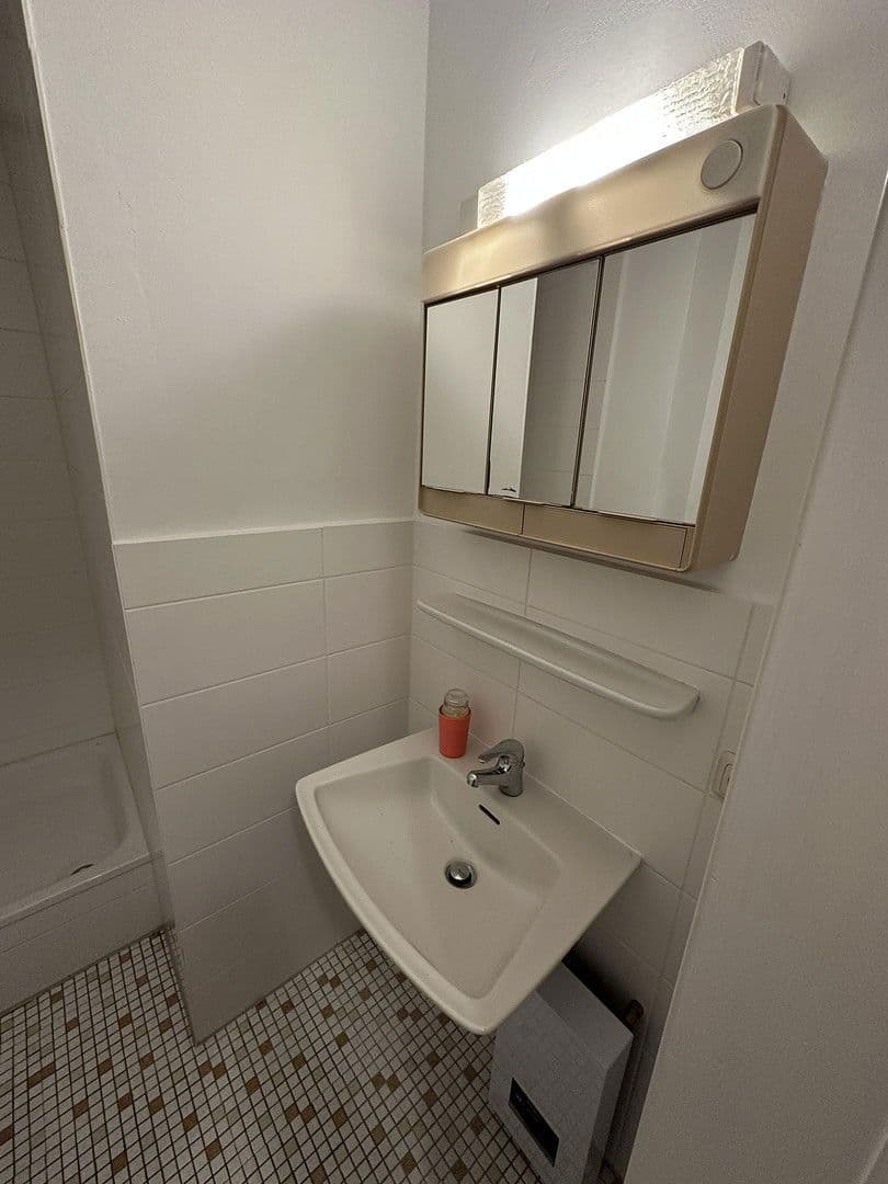 Pronájem bytu 1+1 24 m², Nürnberg, Bavorsko Pronájem bytu 1+1 24 m², Nürnberg, Bavorsko