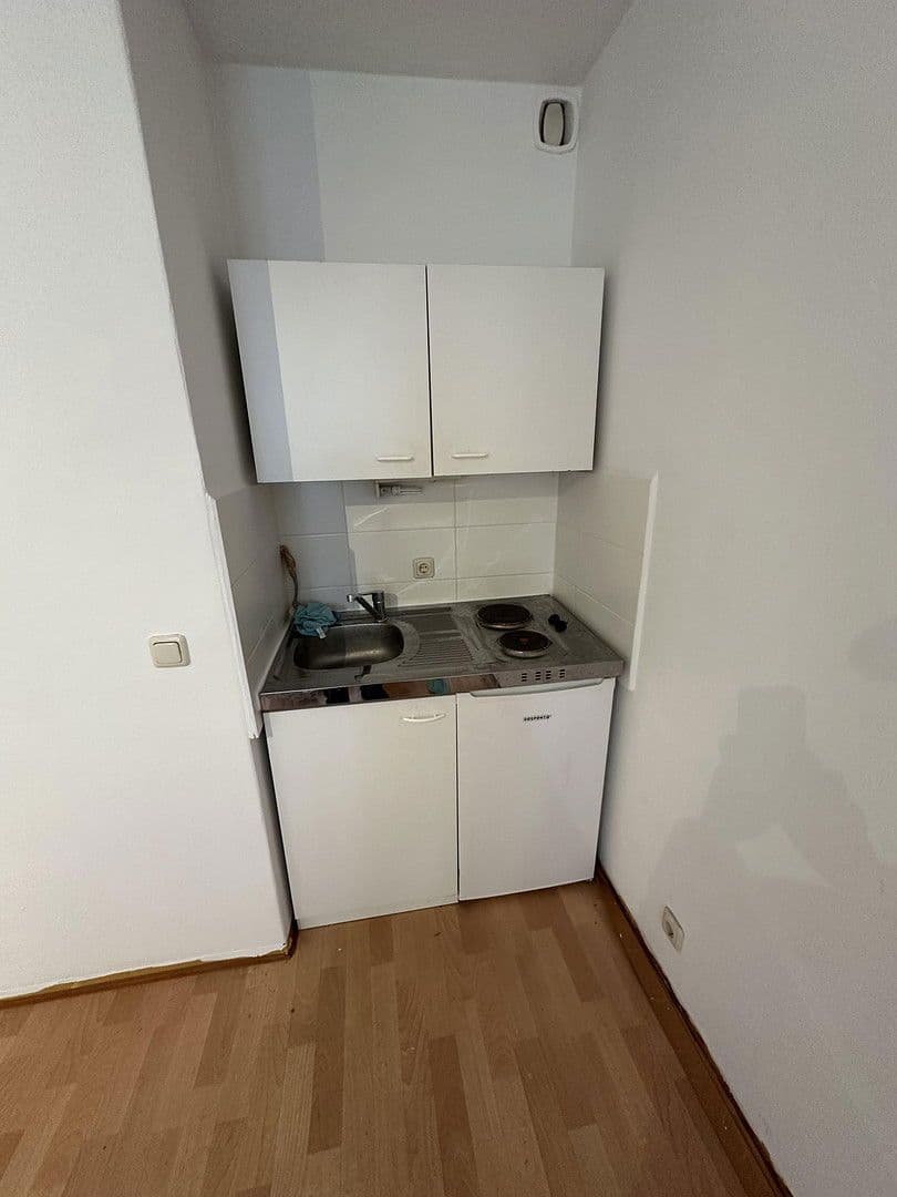 Pronájem bytu 1+1 24 m², Nürnberg, Bavorsko Pronájem bytu 1+1 24 m², Nürnberg, Bavorsko