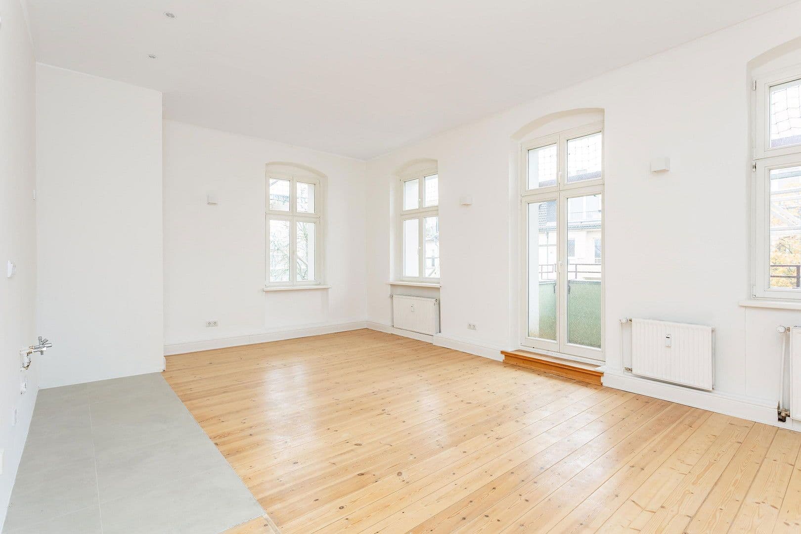Prodej bytu 3+1 95 m², Külzer Straße 2, Berlin, Berlín Prodej bytu 3+1 95 m², Külzer Straße 2, Berlin, Berlín