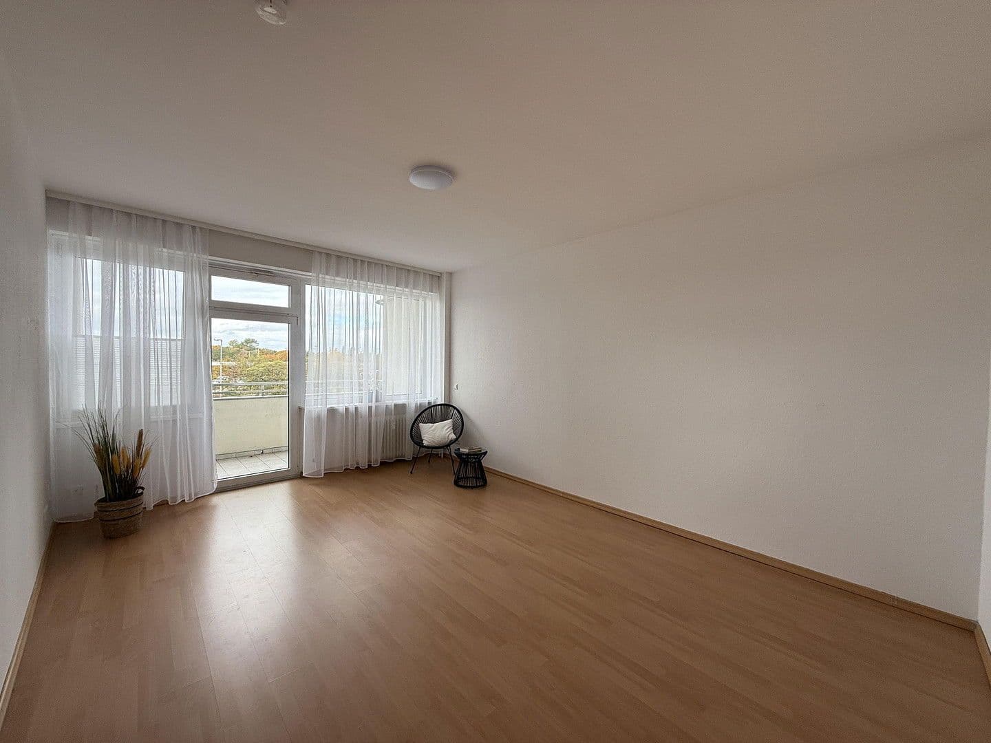 Prodej bytu 2+1 61 m², Ermslebener Weg 4, Berlin, Berlín Prodej bytu 2+1 61 m², Ermslebener Weg 4, Berlin, Berlín