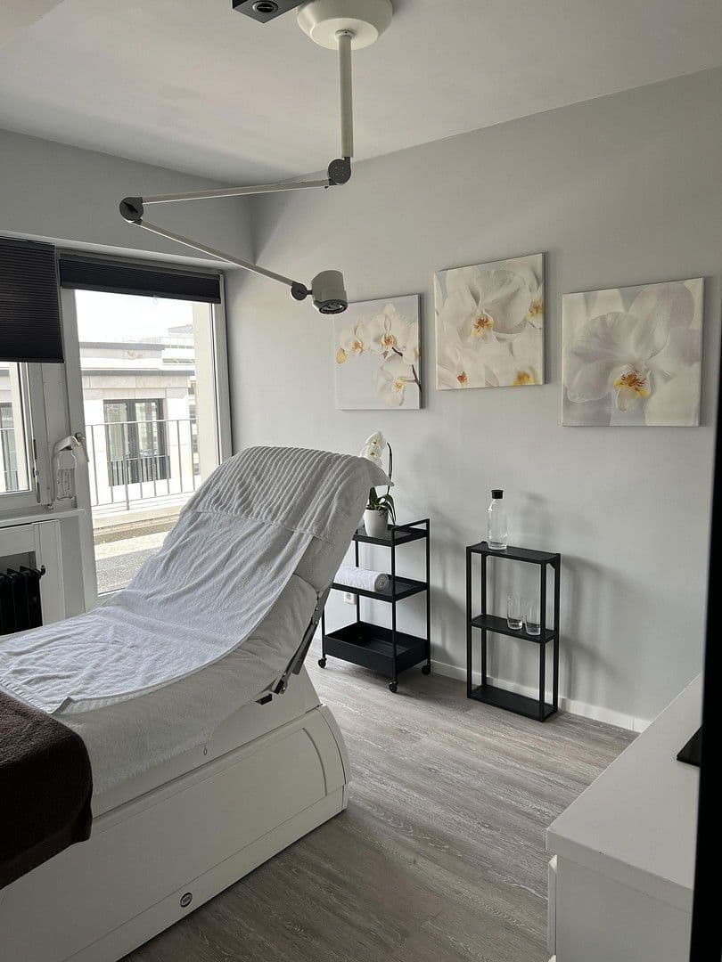 Pronájem kanceláře 115 m², Schadowstrasse 74, Düsseldorf, Severní Porýní-Vestfálsko Pronájem kanceláře 115 m², Schadowstrasse 74, Düsseldorf, Severní Porýní-Vestfálsko