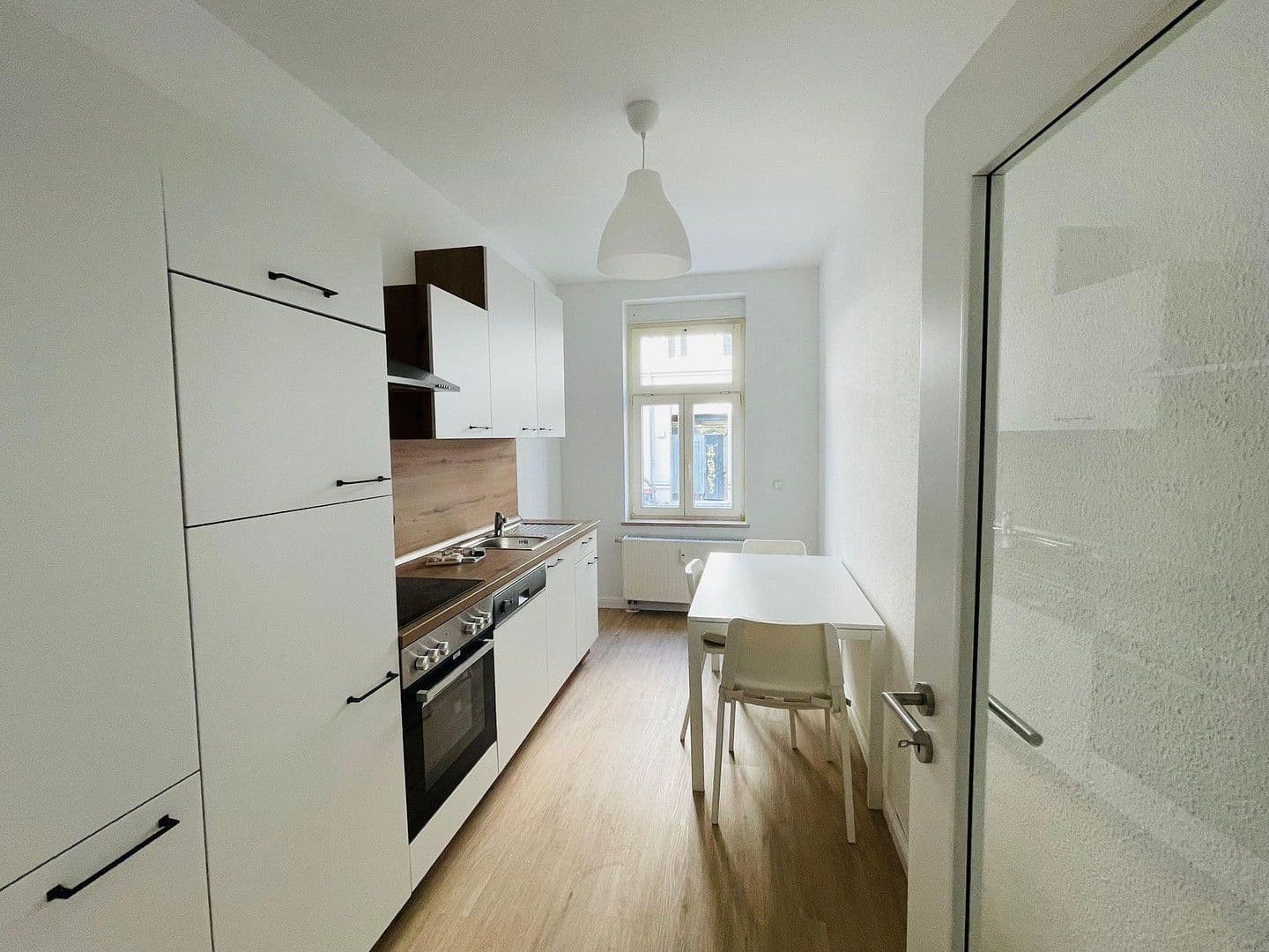 Pronájem bytu 3+1 60 m², Mierendorffstraße 50, Leipzig, Sasko Pronájem bytu 3+1 60 m², Mierendorffstraße 50, Leipzig, Sasko