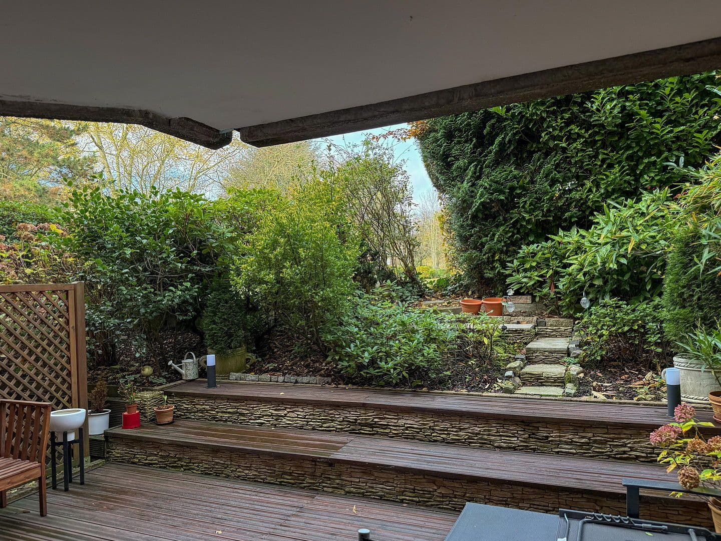 Prodej bytu 3+kk 117 m², Düsseldorf, Severní Porýní-Vestfálsko Prodej bytu 3+kk 117 m², Düsseldorf, Severní Porýní-Vestfálsko