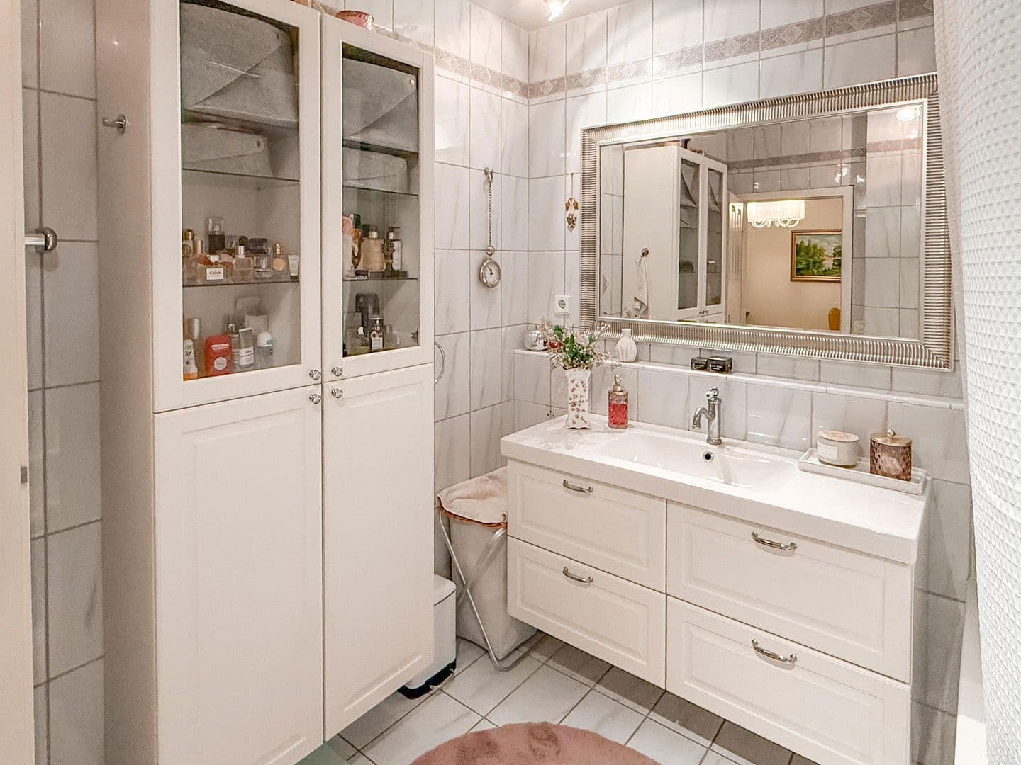 Prodej bytu 3+kk 117 m², Düsseldorf, Severní Porýní-Vestfálsko Prodej bytu 3+kk 117 m², Düsseldorf, Severní Porýní-Vestfálsko