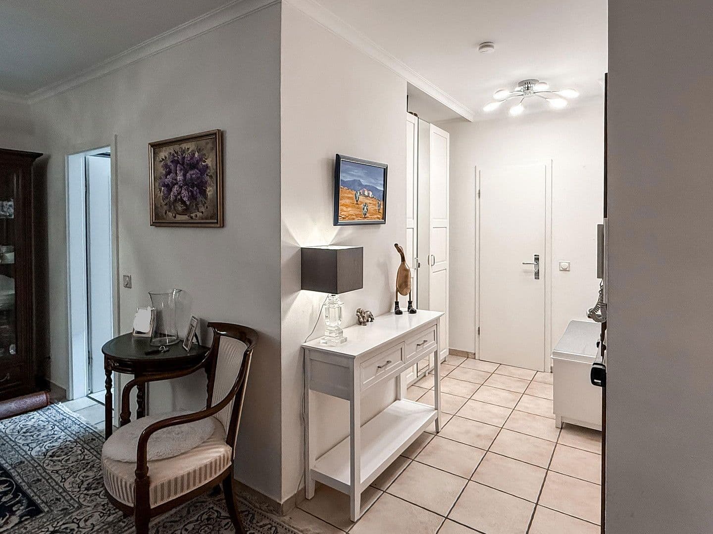 Prodej bytu 3+kk 117 m², Düsseldorf, Severní Porýní-Vestfálsko Prodej bytu 3+kk 117 m², Düsseldorf, Severní Porýní-Vestfálsko