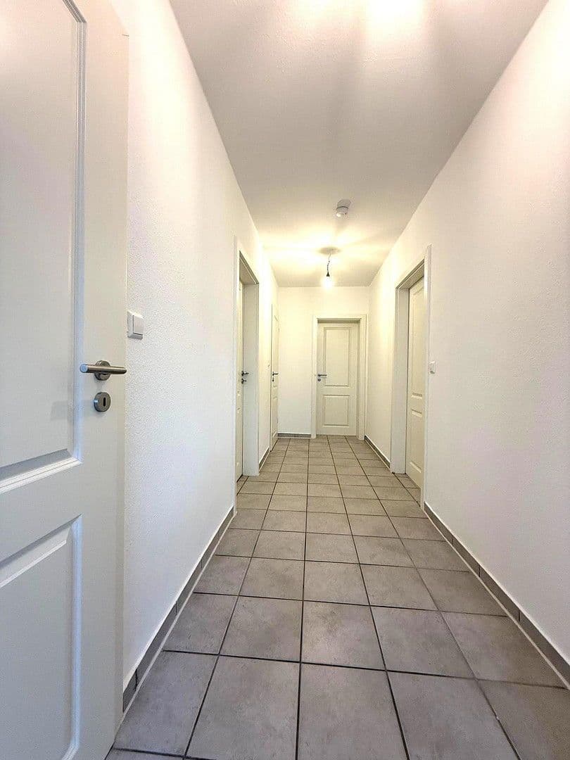 Pronájem bytu 3+1 92 m², Fliederstr. 1a, Rheinstetten, Bádensko-Württembersko Pronájem bytu 3+1 92 m², Fliederstr. 1a, Rheinstetten, Bádensko-Württembersko