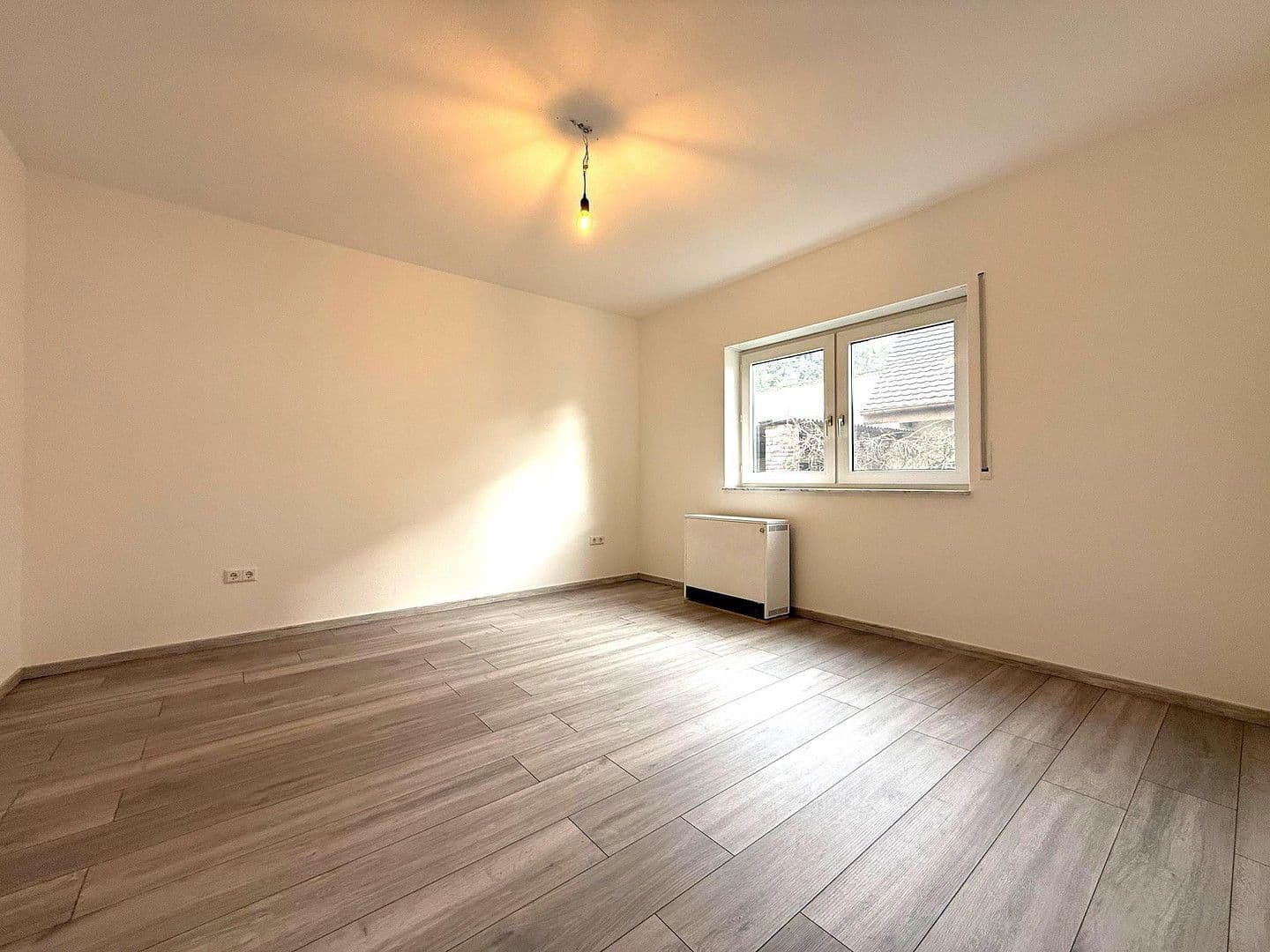Pronájem bytu 3+1 92 m², Fliederstr. 1a, Rheinstetten, Bádensko-Württembersko Pronájem bytu 3+1 92 m², Fliederstr. 1a, Rheinstetten, Bádensko-Württembersko