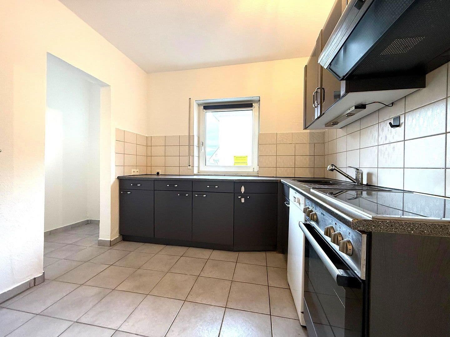 Pronájem bytu 3+1 92 m², Fliederstr. 1a, Rheinstetten, Bádensko-Württembersko Pronájem bytu 3+1 92 m², Fliederstr. 1a, Rheinstetten, Bádensko-Württembersko