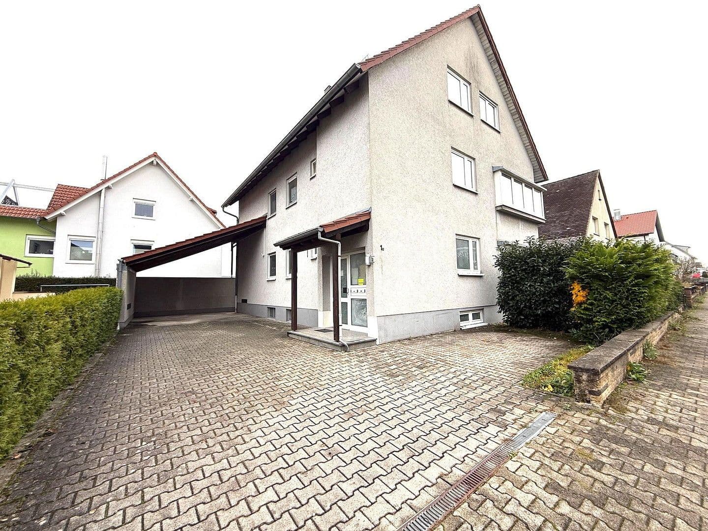 Pronájem bytu 3+1 92 m², Fliederstr. 1a, Rheinstetten, Bádensko-Württembersko Pronájem bytu 3+1 92 m², Fliederstr. 1a, Rheinstetten, Bádensko-Württembersko
