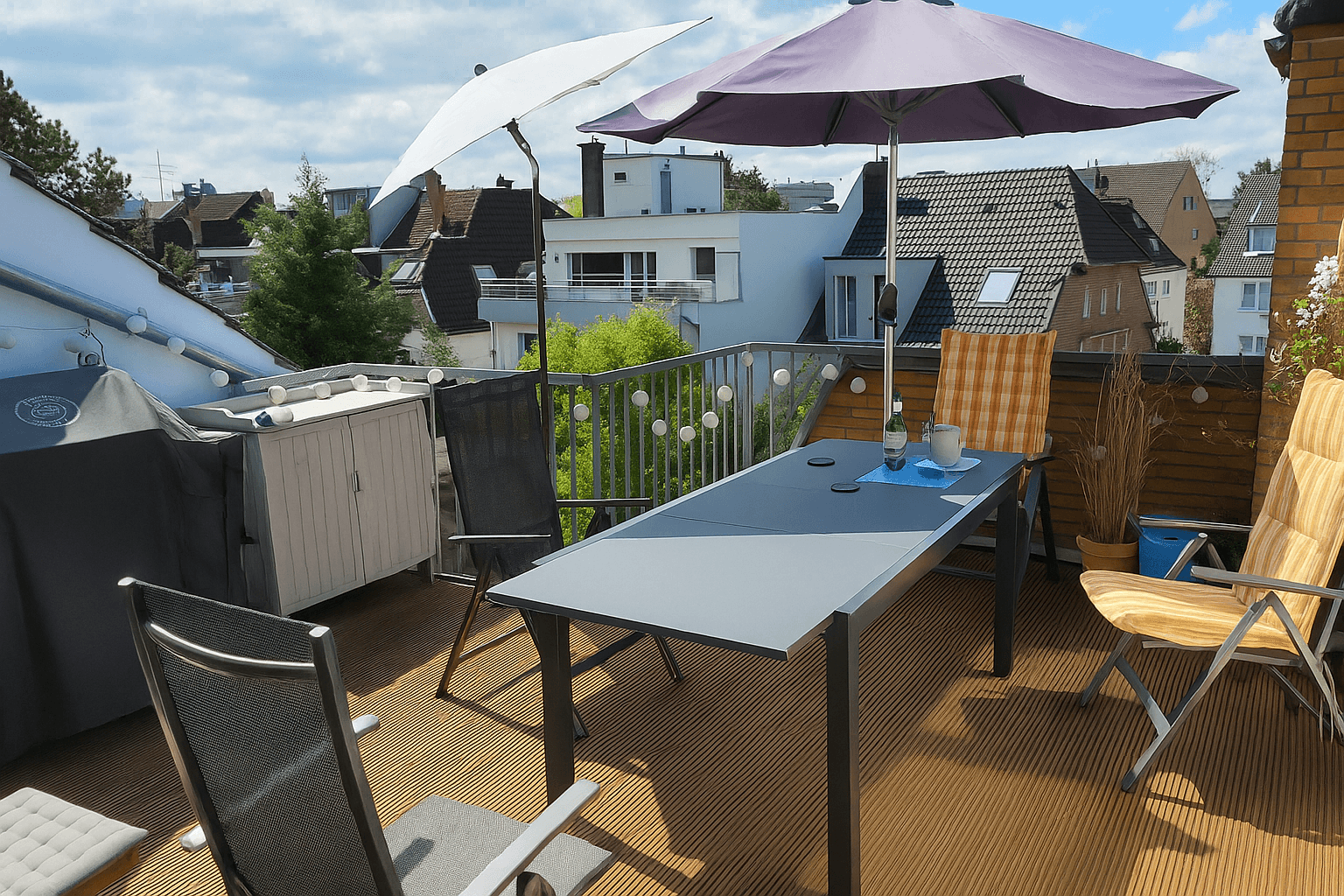 Pronájem bytu 2+1 64 m², Düsseldorf, Severní Porýní-Vestfálsko Pronájem bytu 2+1 64 m², Düsseldorf, Severní Porýní-Vestfálsko