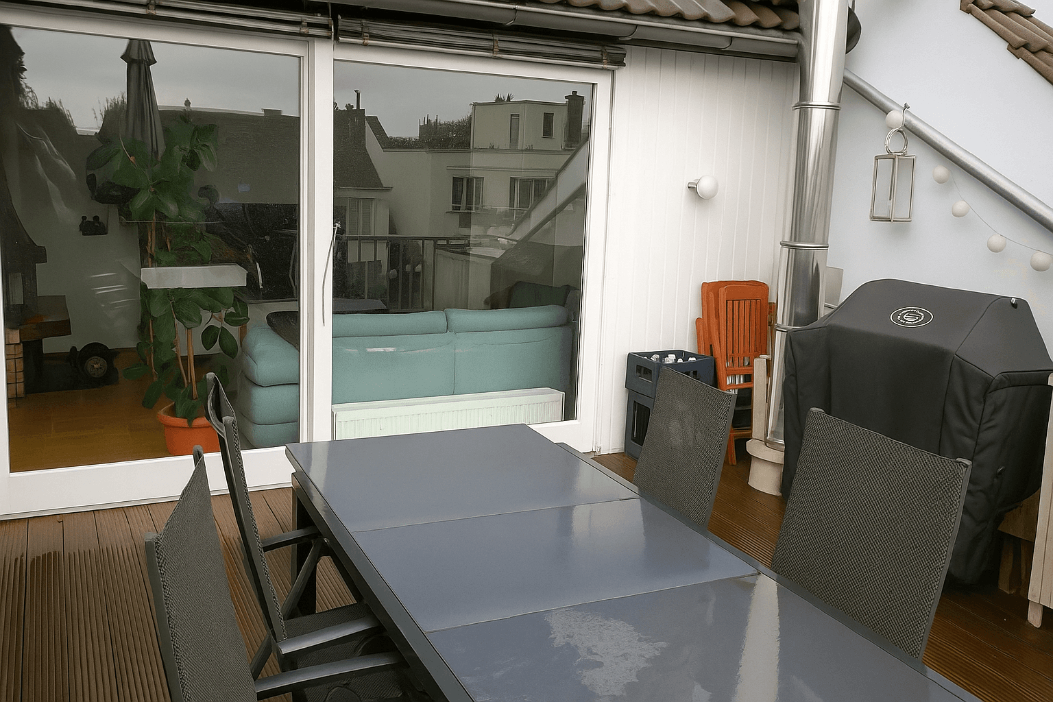 Pronájem bytu 2+1 64 m², Düsseldorf, Severní Porýní-Vestfálsko Pronájem bytu 2+1 64 m², Düsseldorf, Severní Porýní-Vestfálsko