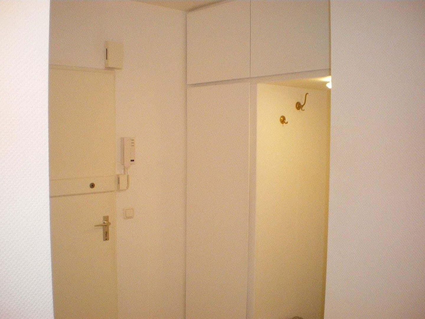 Prodej bytu 2+1 68 m², Angerburger Allee, Berlin, Berlín Prodej bytu 2+1 68 m², Angerburger Allee, Berlin, Berlín