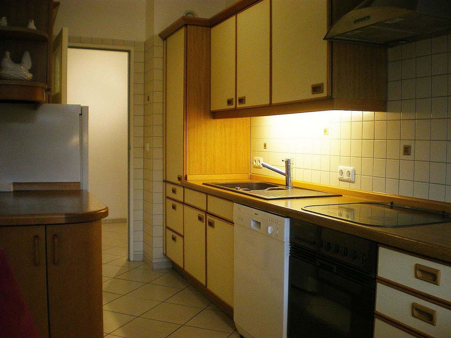 Prodej bytu 2+1 68 m², Angerburger Allee, Berlin, Berlín Prodej bytu 2+1 68 m², Angerburger Allee, Berlin, Berlín