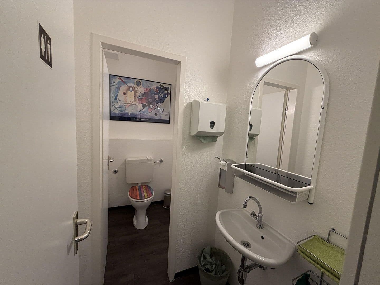 Pronájem kanceláře 129 m², Königsbergerstr. 24, Monheim am Rhein, Severní Porýní-Vestfálsko Pronájem kanceláře 129 m², Königsbergerstr. 24, Monheim am Rhein, Severní Porýní-Vestfálsko