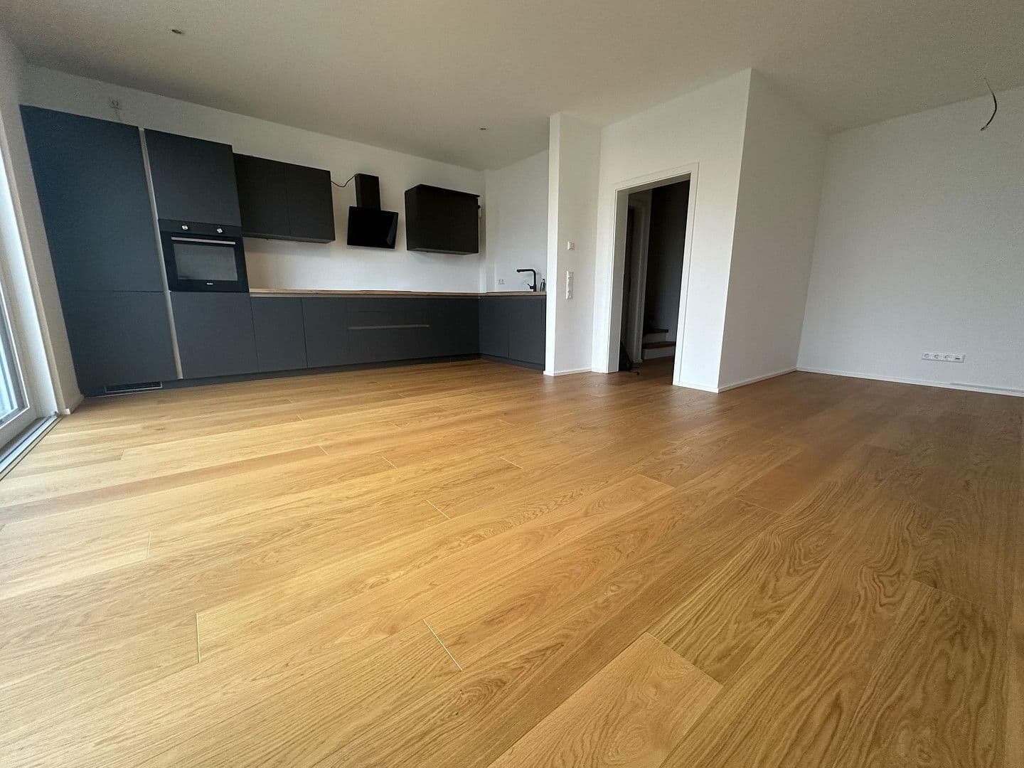 Prodej bytu 6+1 159 m², Hartenbrakenstrasse 28, Hannover, Dolní Sasko Prodej bytu 6+1 159 m², Hartenbrakenstrasse 28, Hannover, Dolní Sasko