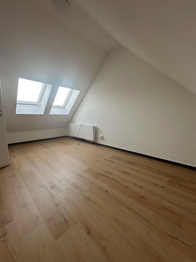 Prodej domu 159 m², pozemek 200 m², Hartenbrakenstrasse 28, Hannover, Dolní Sasko Prodej domu 159 m², pozemek 200 m², Hartenbrakenstrasse 28, Hannover, Dolní Sasko