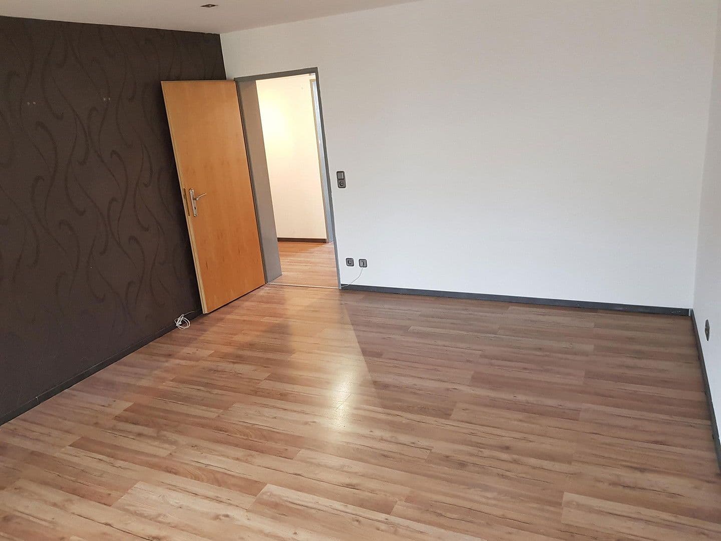 Pronájem bytu 2+1 64 m², Römerstr. 13, Worms, Porýní-Falc Pronájem bytu 2+1 64 m², Römerstr. 13, Worms, Porýní-Falc