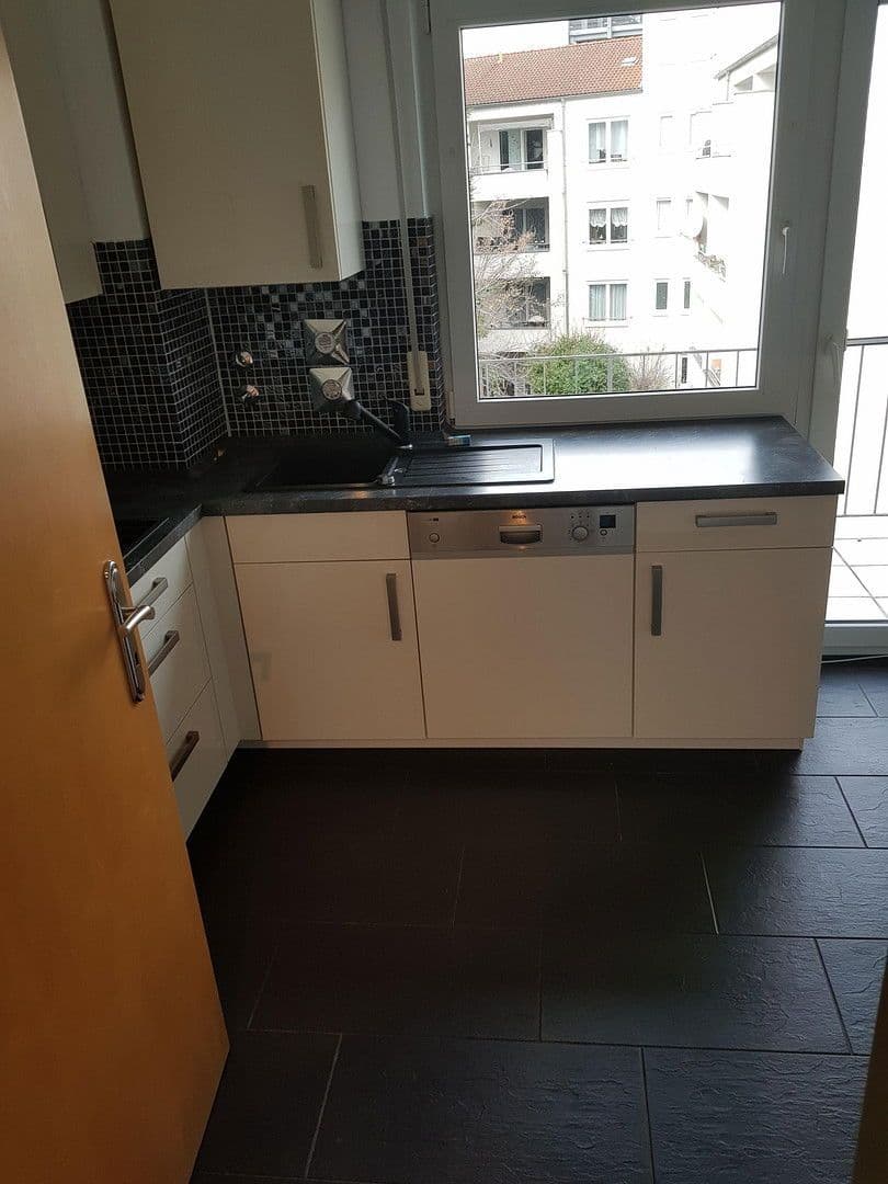 Pronájem bytu 2+1 64 m², Römerstr. 13, Worms, Porýní-Falc Pronájem bytu 2+1 64 m², Römerstr. 13, Worms, Porýní-Falc