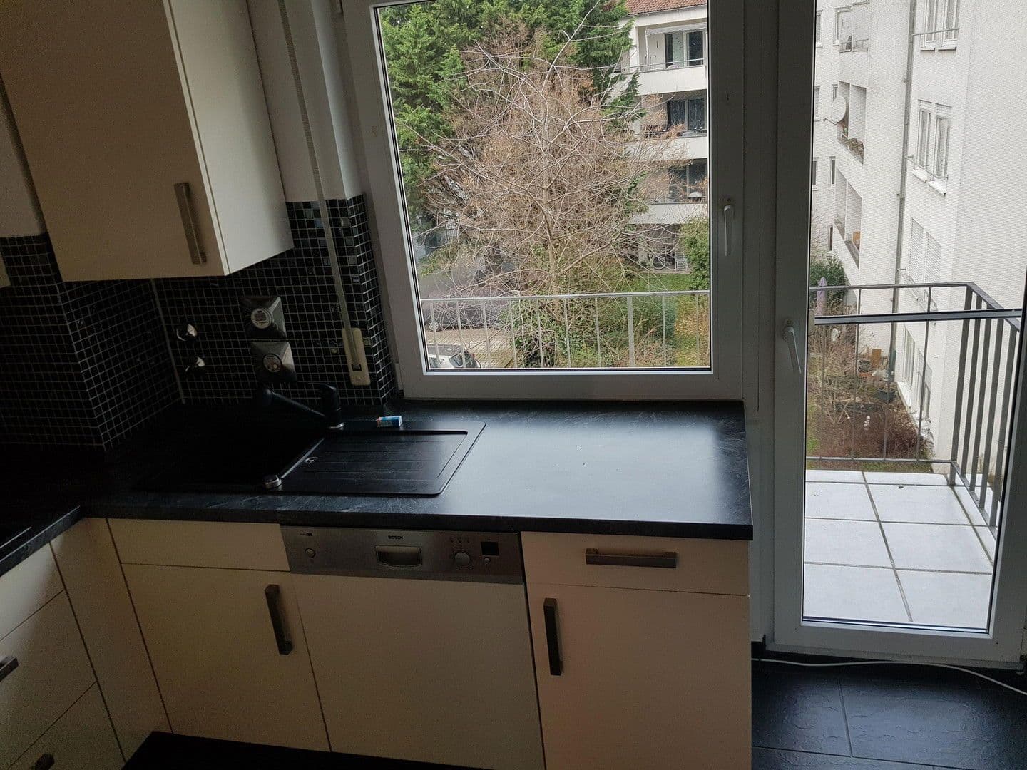 Pronájem bytu 2+1 64 m², Römerstr. 13, Worms, Porýní-Falc Pronájem bytu 2+1 64 m², Römerstr. 13, Worms, Porýní-Falc