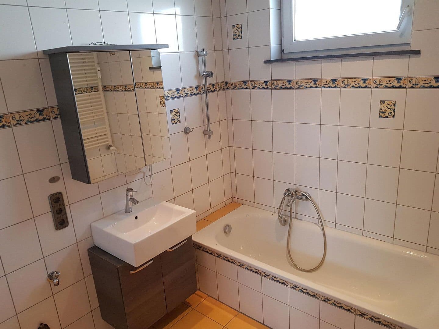 Pronájem bytu 2+1 64 m², Römerstr. 13, Worms, Porýní-Falc Pronájem bytu 2+1 64 m², Römerstr. 13, Worms, Porýní-Falc