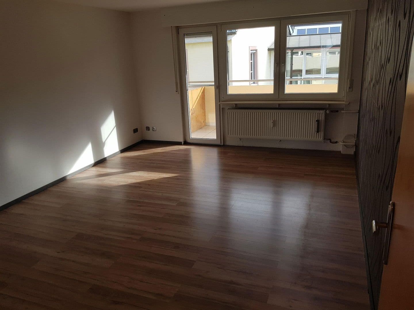 Pronájem bytu 2+1 64 m², Römerstr. 13, Worms, Porýní-Falc Pronájem bytu 2+1 64 m², Römerstr. 13, Worms, Porýní-Falc