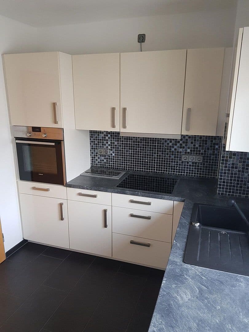 Pronájem bytu 2+1 64 m², Römerstr. 13, Worms, Porýní-Falc Pronájem bytu 2+1 64 m², Römerstr. 13, Worms, Porýní-Falc