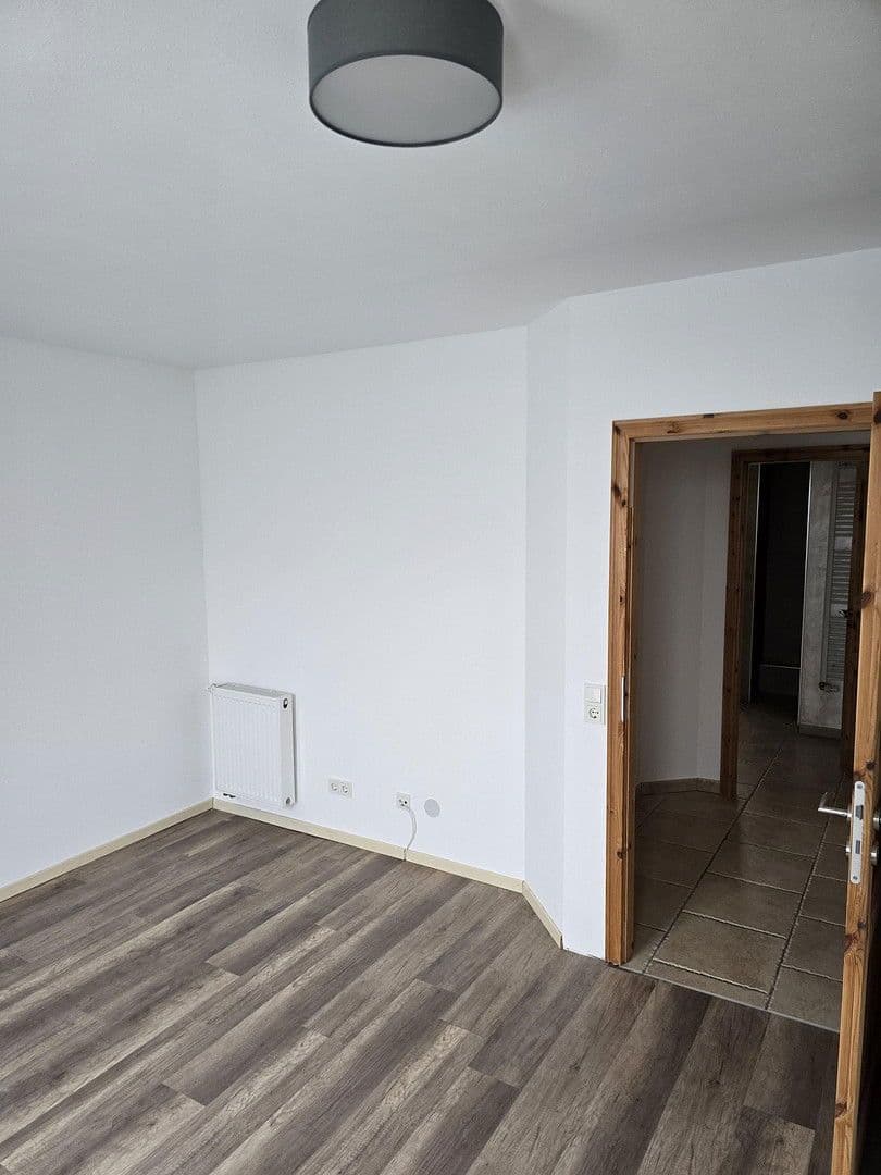 Pronájem domu 120 m², pozemek 237 m², Schmalenhofer Str., 27 A, Velbert, Severní Porýní-Vestfálsko Pronájem domu 120 m², pozemek 237 m², Schmalenhofer Str., 27 A, Velbert, Severní Porýní-Vestfálsko